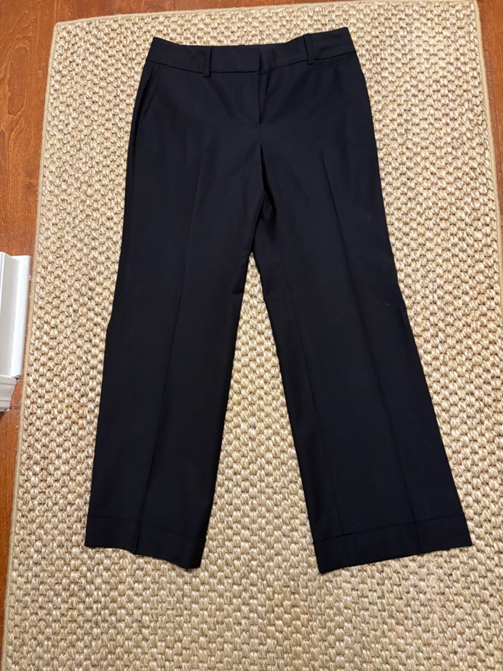 Ann Taylor Black Straight-Leg Dress Trousers with Cuffs - 6P